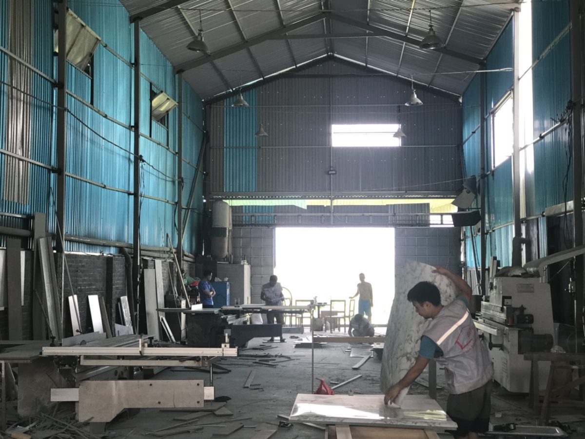 Hình ảnh bên trong của xưởng 